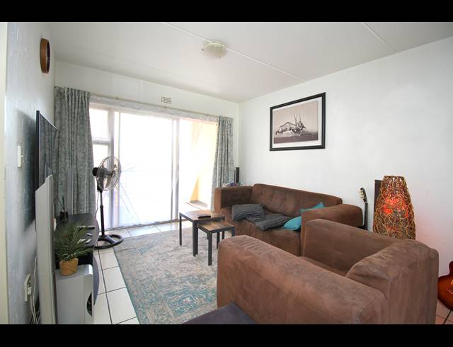 1 BEDROOM APARTMENT FOR SALE IN FERNDALE